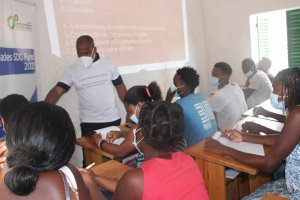 Jornada de orçamento familiar vai ao encontro de jovens empreendedores